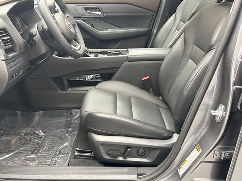 Used 2023 Nissan Rogue SV w/ SV Premium B Package AWD/4WD image 11