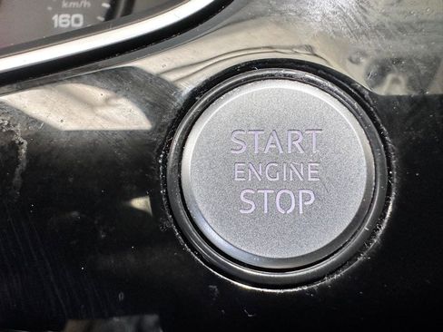 Used 2017 Audi Q7 3.0T Premium image 18