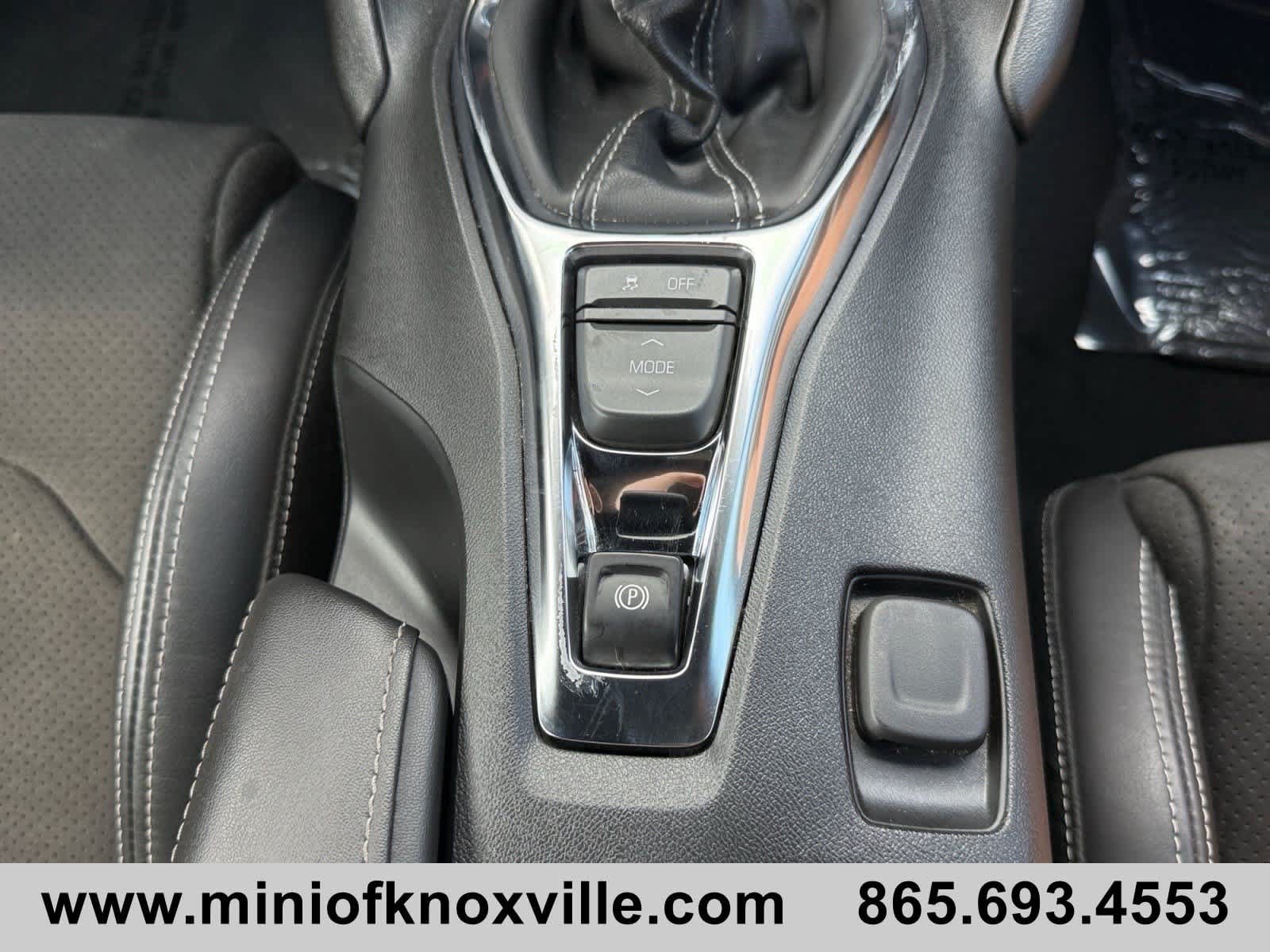 Used 2022 Chevrolet Camaro LT w/ Technology Package RWD image 22