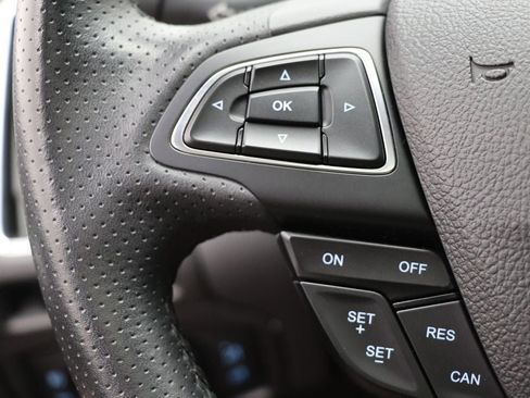 Used 2018 Ford Focus ST w/ Equipment Group 402A FWD image 26