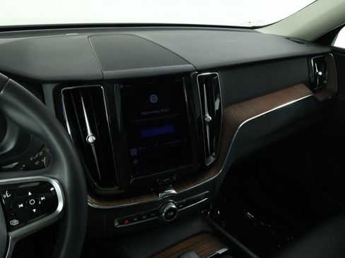 Certified 2023 Volvo XC60 B5 Plus w/ Climate Package FWD image 9