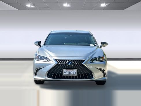 Certified 2023 Lexus ES 350 w/ Premium Package image 6