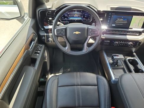Certified 2025 Chevrolet Silverado 1500 High Country w/ High Country Premium Package AWD/4WD image 20