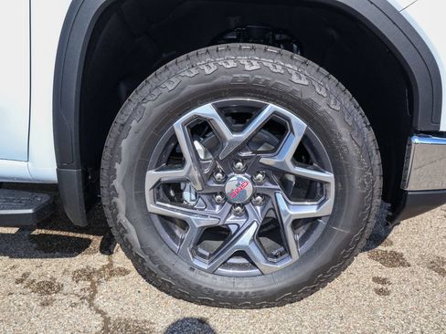 New 2026 GMC Sierra 1500 SLT w/ SLT Premium Plus Package AWD/4WD image 32