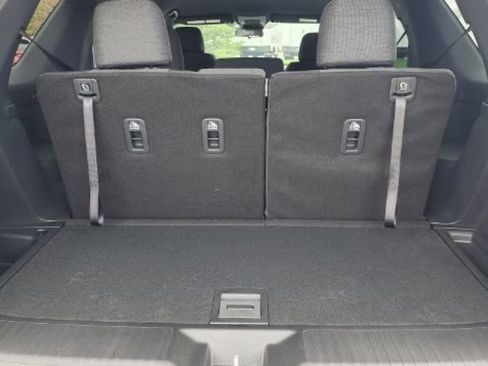 Used 2025 Honda Pilot Sport image 21