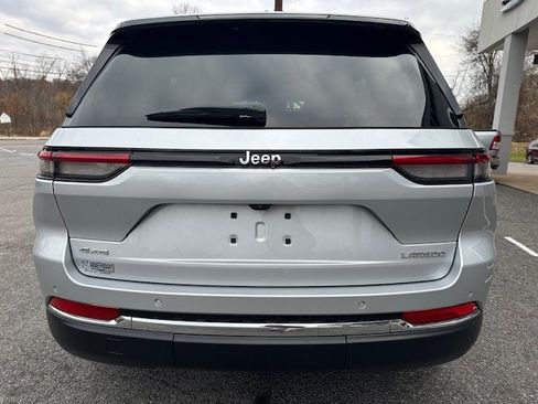 Certified 2024 Jeep Grand Cherokee Laredo X w/ Trailer Tow Package AWD/4WD image 7