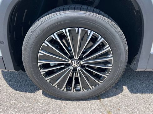 New 2026 Volkswagen Tiguan S AWD/4WD image 7
