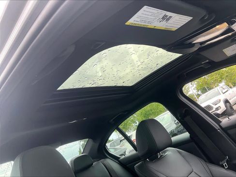 Used 2025 BMW 330i Sedan w/ Premium Package image 24