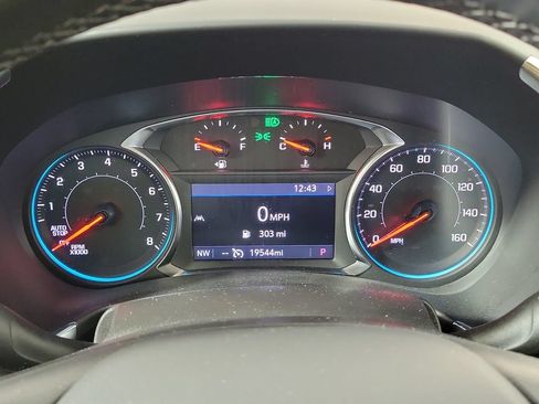 Used 2024 Chevrolet Equinox Premier w/ LPO, Floor Liner Package FWD image 17