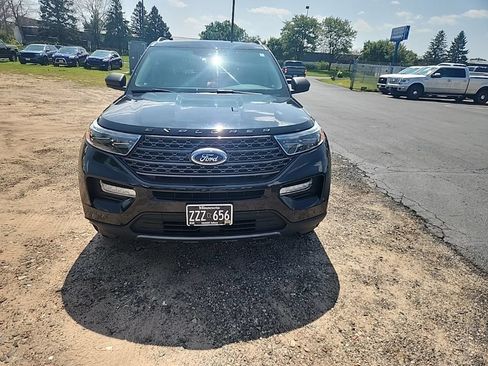 Used 2021 Ford Explorer XLT w/ Equipment Group 202A AWD/4WD image 2