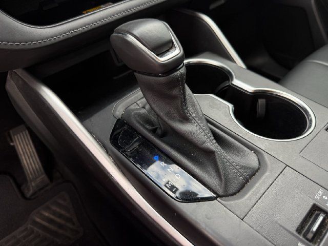 Used 2024 Toyota Highlander XSE FWD image 20