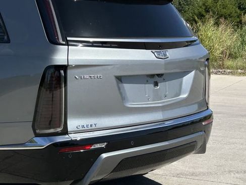 New 2026 Cadillac Vistiq Premium Luxury image 8
