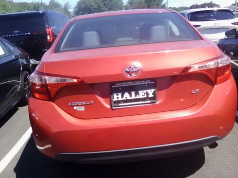 Used 2019 Toyota Corolla LE FWD image 3