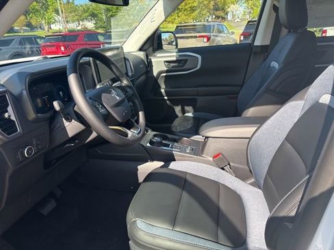 Used 2025 Ford Bronco Sport Outer Banks image 8