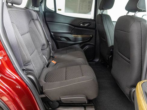 Used 2017 GMC Acadia SLE image 43