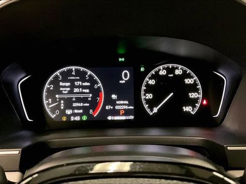 Used 2025 Honda Pilot Touring image 29
