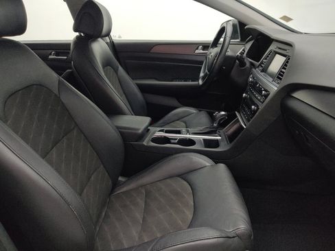 Used 2016 Hyundai Sonata Sport w/ Option Group 02 FWD image 21
