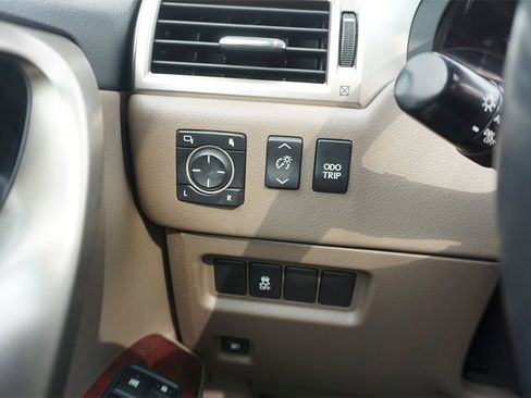 Used 2011 Lexus GX 460 image 4