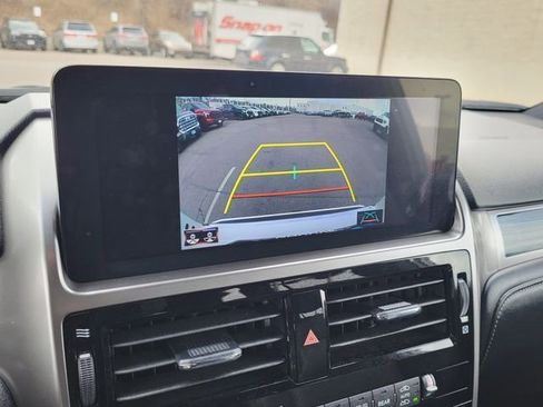 Used 2023 Lexus GX 460 Premium w/ Premium Package image 17