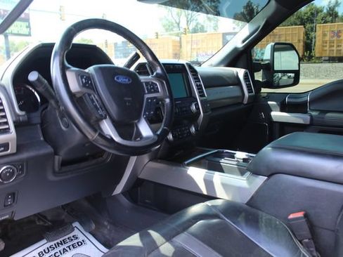 Used 2019 Ford F250 Platinum w/ Platinum Ultimate Package AWD/4WD image 19