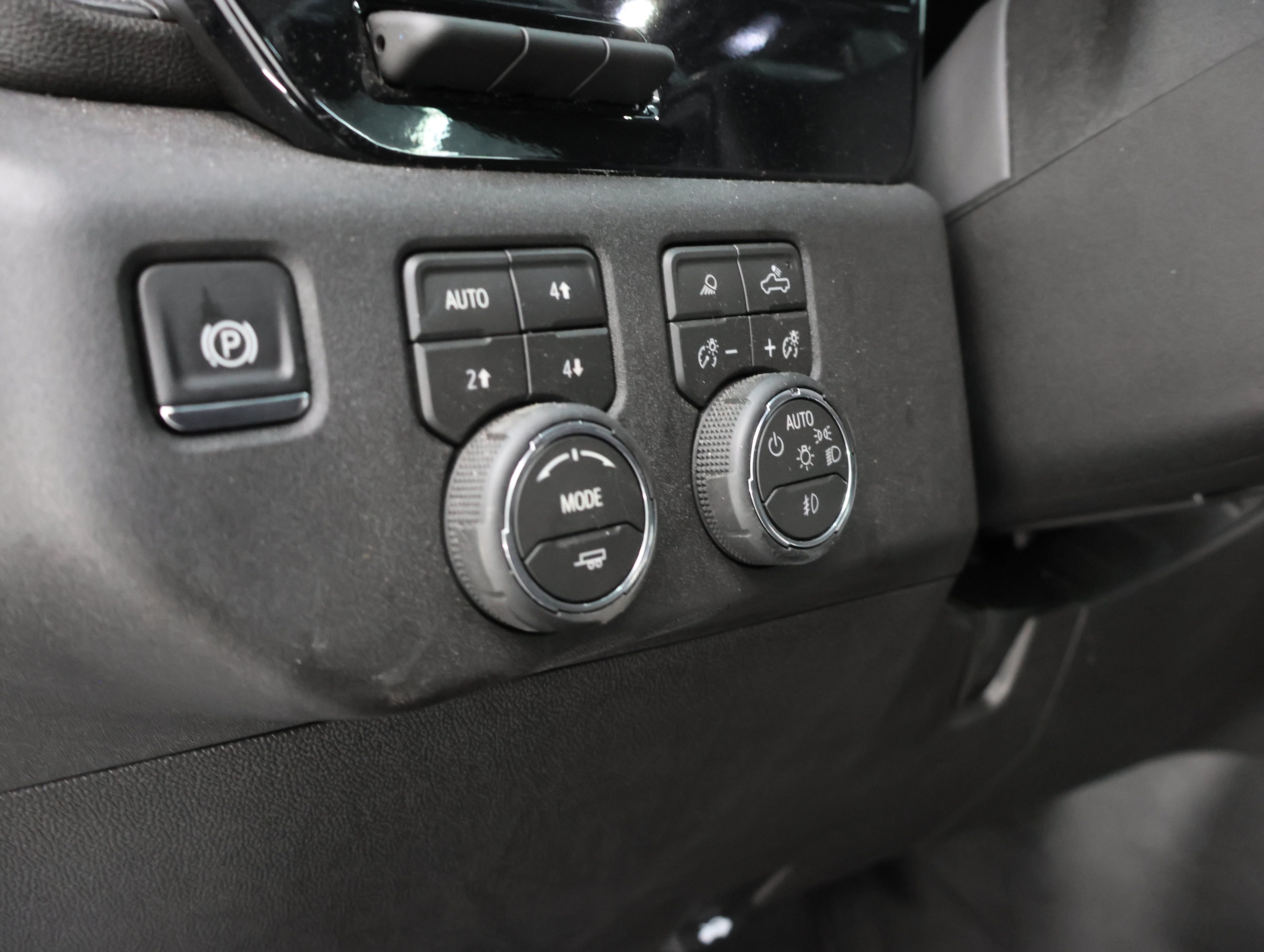 Used 2026 Chevrolet Silverado 3500 LTZ w/ LTZ Plus Package AWD/4WD image 46