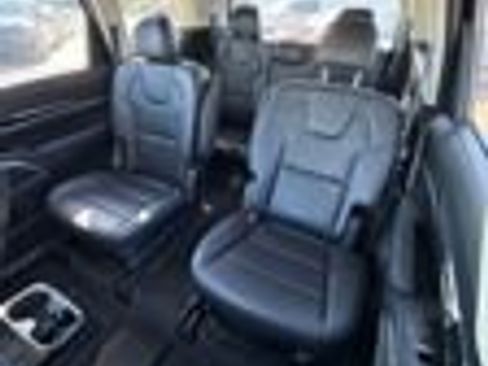 Used 2023 Kia Telluride S w/ S Sunroof Package FWD image 10