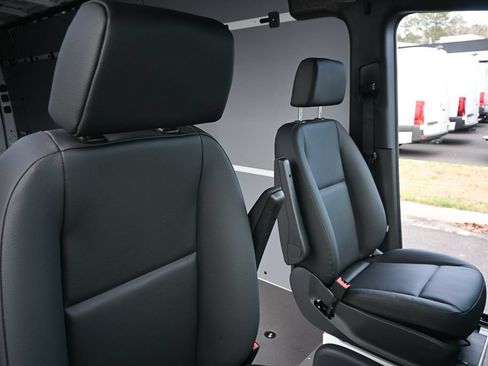 Used 2026 Mercedes-Benz Sprinter 2500 image 19
