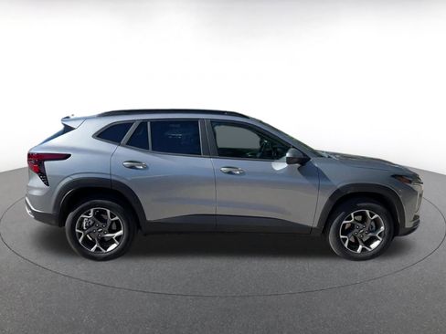Used 2025 Chevrolet Trax LT image 16