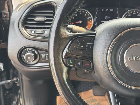Used 2017 Jeep Renegade Altitude AWD/4WD image 29