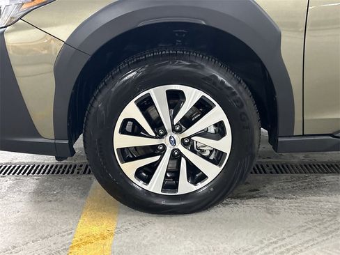 Certified 2025 Subaru Outback Premium image 10