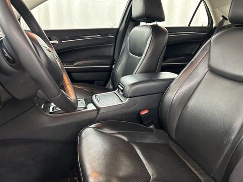 Used 2023 Chrysler 300 Touring L w/ Popular Equipment Group image 9