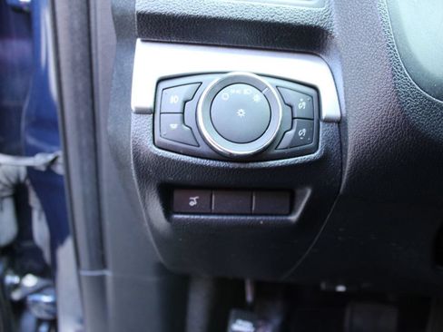 Used 2017 Ford Explorer XLT w/ Equipment Group 202A FWD image 27