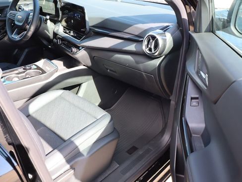 New 2026 Chevrolet Equinox LT w/ Convenience Package II image 42