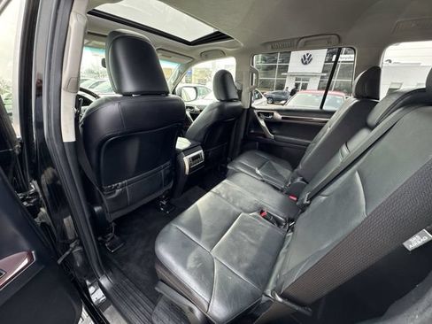 Used 2017 Lexus GX 460 Premium w/ Premium Package AWD/4WD image 22