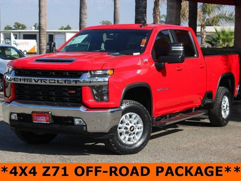 Used 2022 Chevrolet Silverado 2500 LT w/ Convenience Package image 4