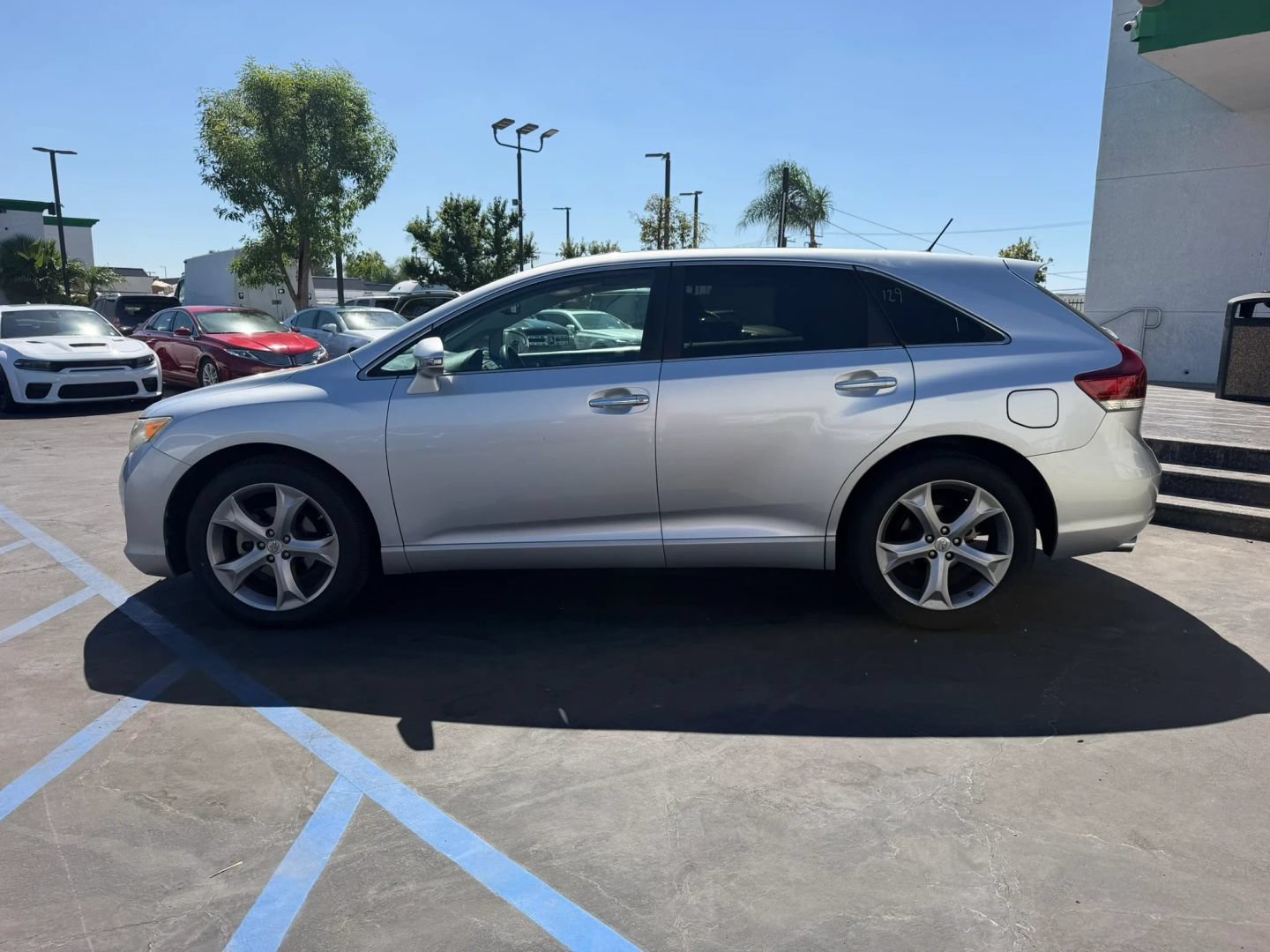 Used 2013 Toyota Venza XLE w/ XLE Premium Pkg FWD image 5