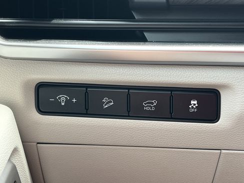 Used 2023 Kia Telluride EX w/ EX Captain's Chair Package image 15