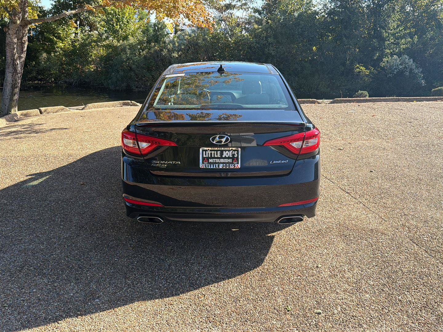 Used 2016 Hyundai Sonata Limited w/ Option Group 04 FWD image 7