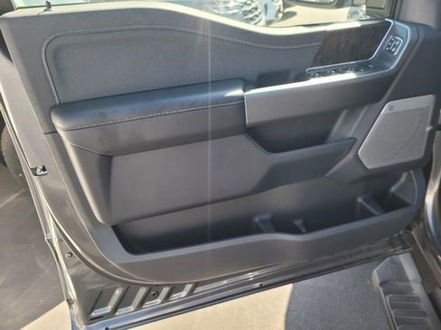 New 2026 Ford F250 Lariat w/ Black Appearance Package AWD/4WD image 8