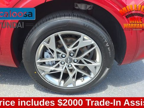 Used 2025 Genesis GV70 2.5T AWD/4WD image 11