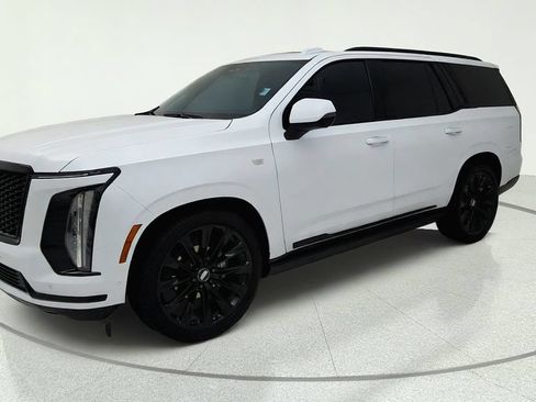 Used 2026 Cadillac Escalade Platinum Sport AWD/4WD image 3