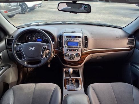 Used 2012 Hyundai Santa Fe SE FWD image 3