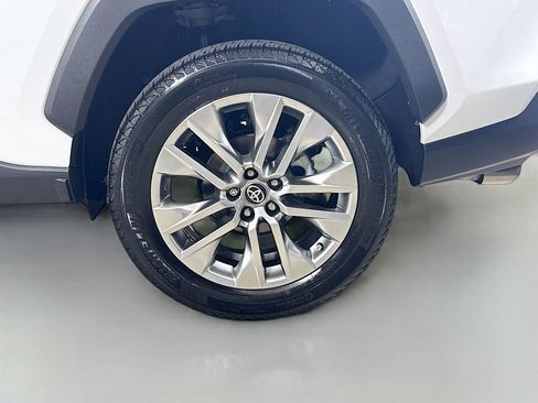 Certified 2025 Toyota RAV4 XLE Premium FWD image 9