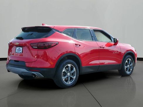 Used 2023 Chevrolet Blazer LT image 3