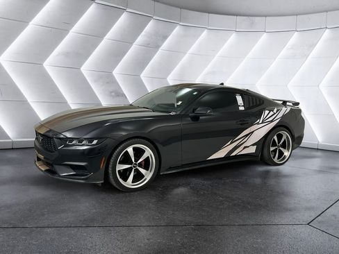 Used 2024 Ford Mustang Premium RWD image 3