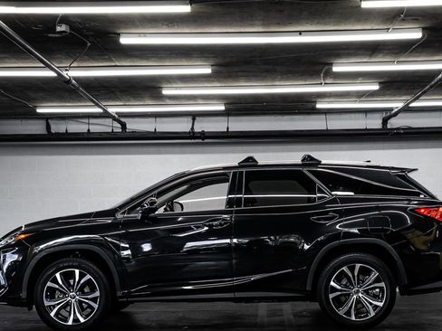 Used 2022 Lexus RX 350L FWD w/ Premium Package image 2