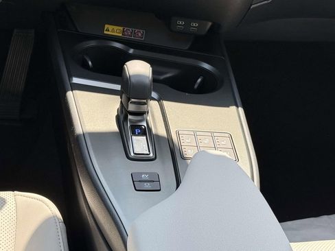 New 2026 Lexus UX 300h AWD image 15