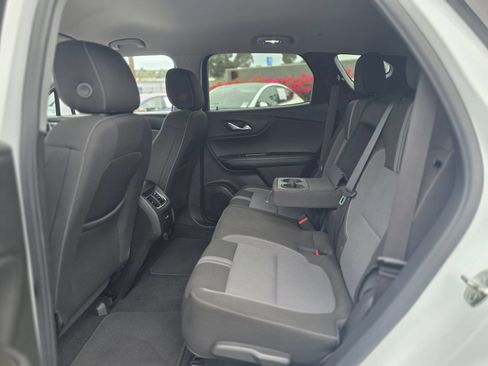 Used 2025 Chevrolet Blazer LT FWD image 16