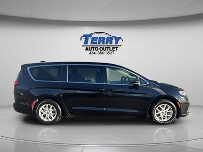 Used 2024 Chrysler Pacifica Touring-L