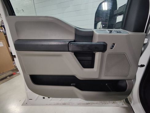 Used 2020 Ford F350 XL w/ Power Equipment Group RWD image 27